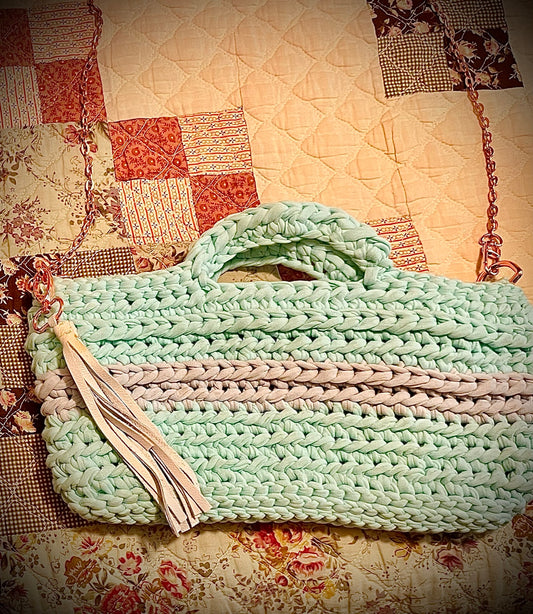 Two toned clutch