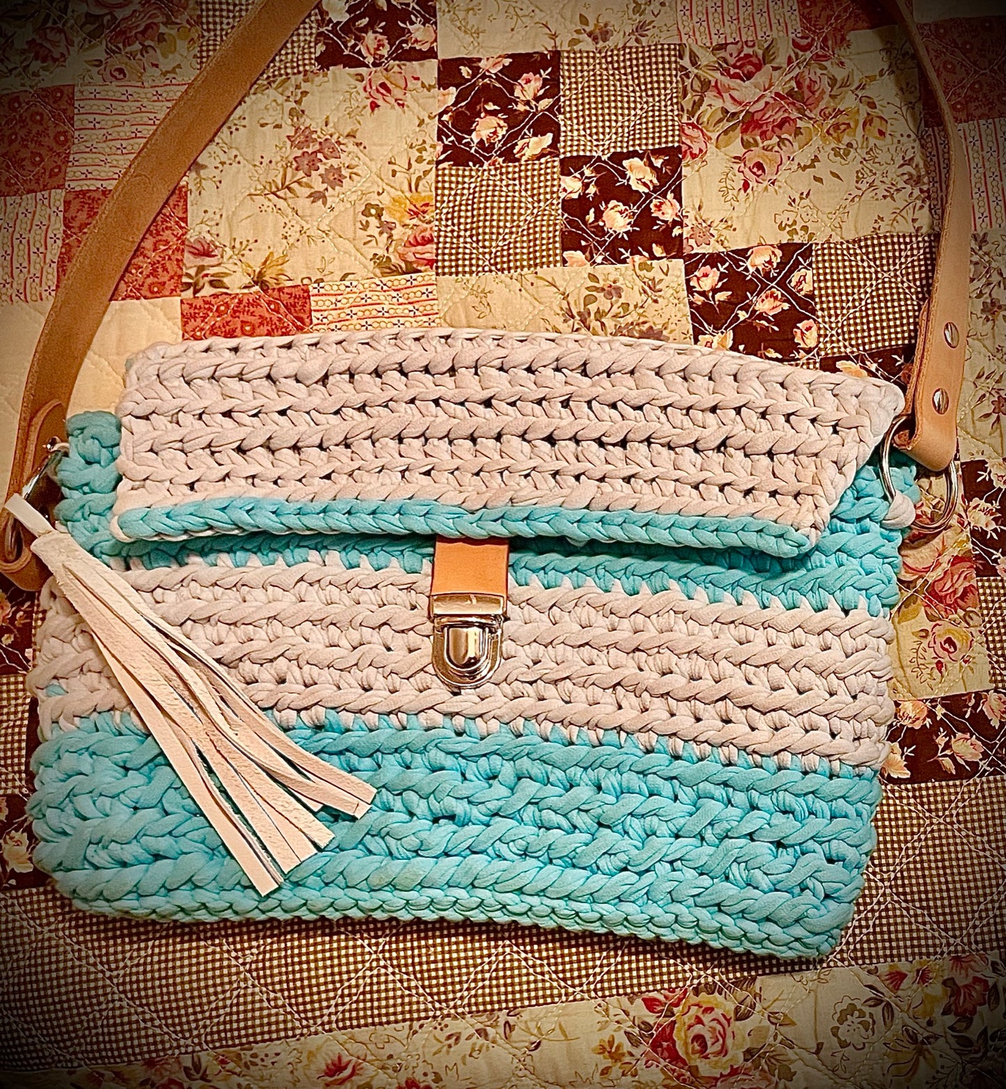 Two toned purse