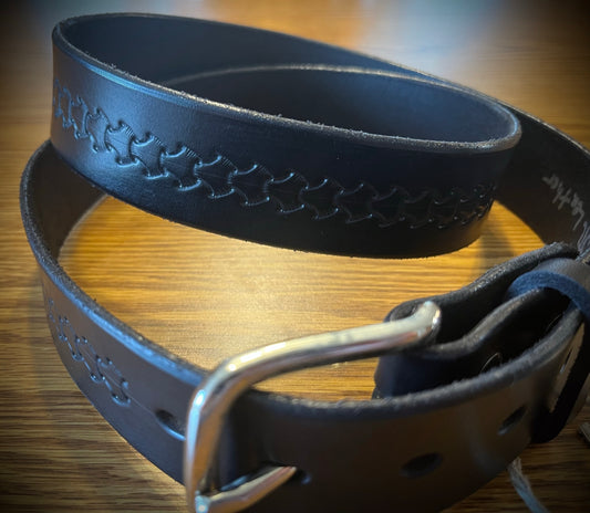 Spine-patterned leather belt 1 and 1/2 inch width